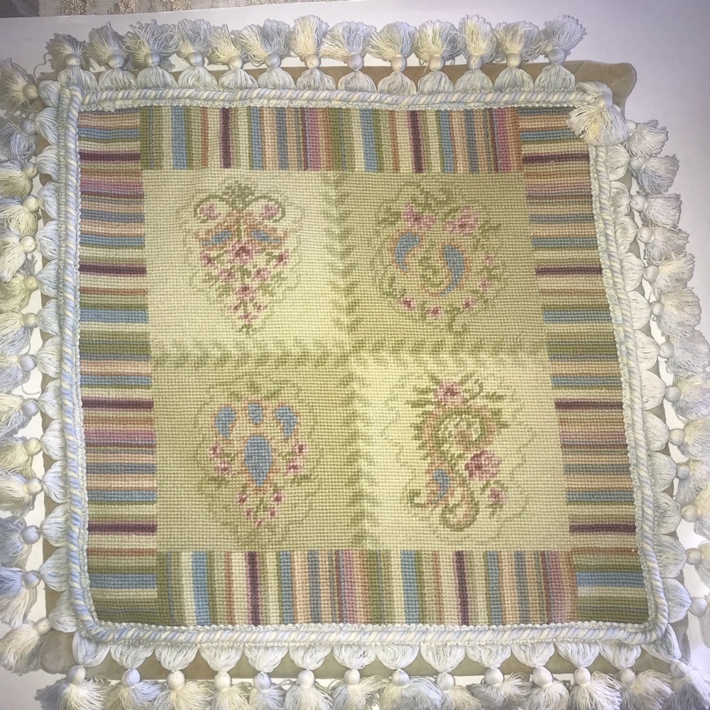 Vintage Tracy Porter Wool Needlepoint Tassel Fringed Pillowcase